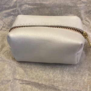 PEARL Medium Dopp Leather Pouch
